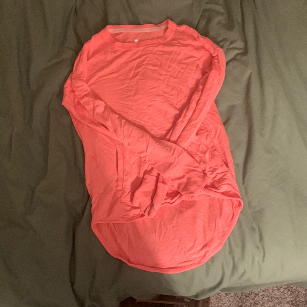 Long sleeve shirt with pockets